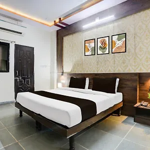 Hotel O Sector 6 Hiran Magri ****