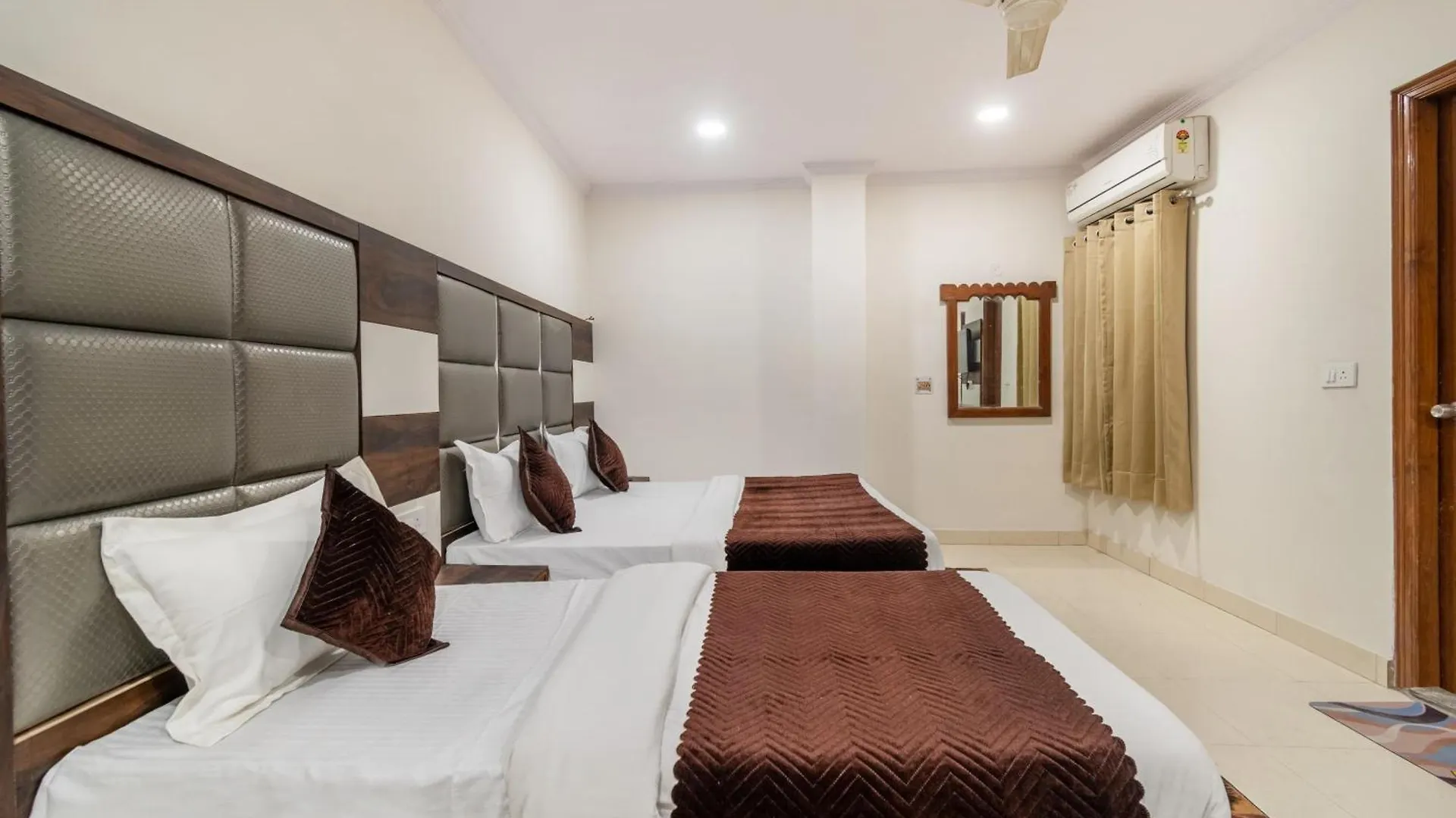 Hotel South Indian Delhi   Delhi (National Capital Territory of India)