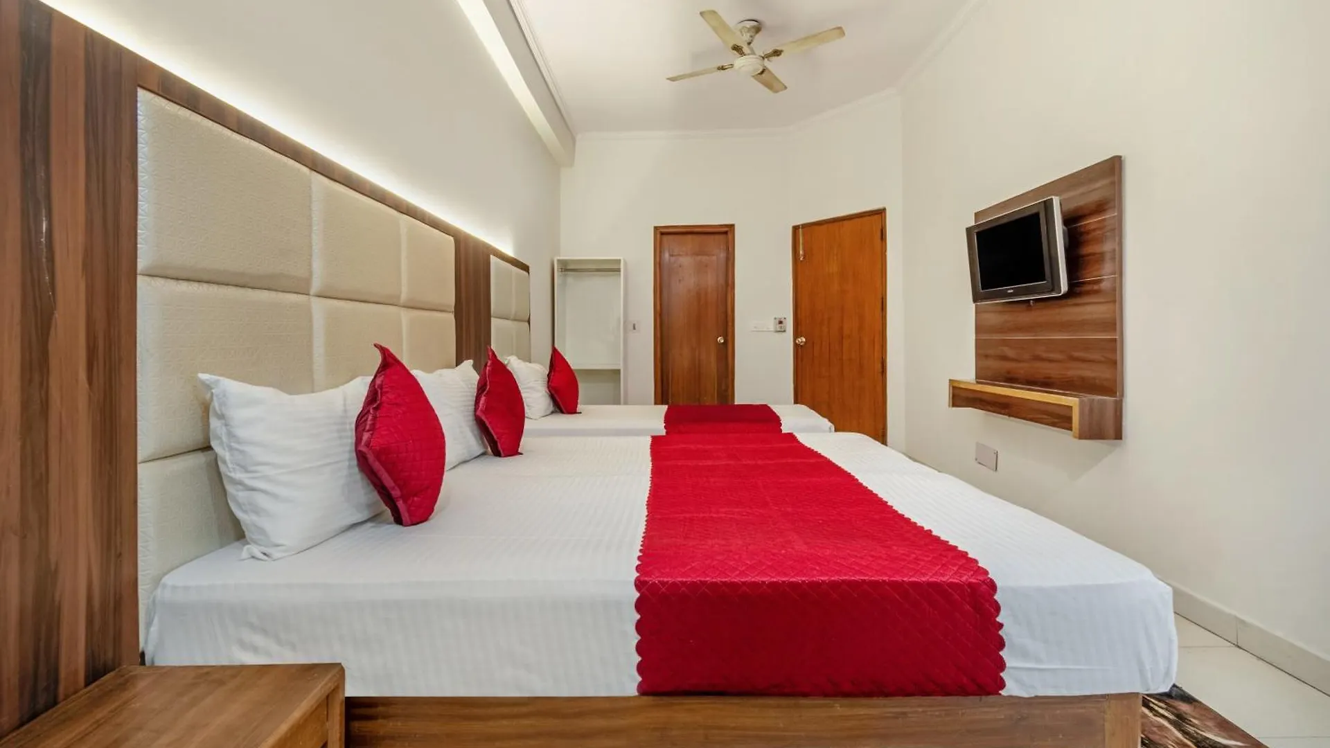 Hotel South Indian contacts